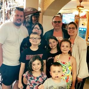 Meet your Posher, Laura